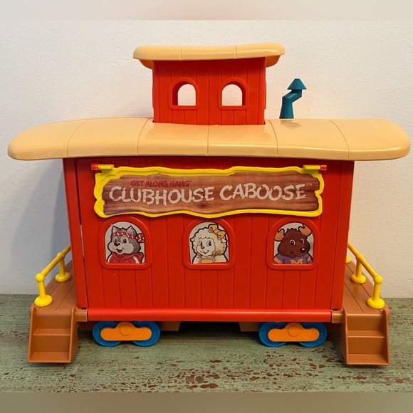 Vintage 1984 TOMY Get Along Gang Clubhouse Caboose Toy & Original Box - Picture 1 of 11